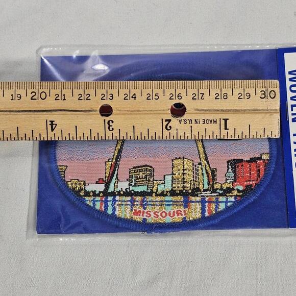 Vintage 4" St. Louis Missouri Iron-on Woven Patch Badge - Picture 2 of 5